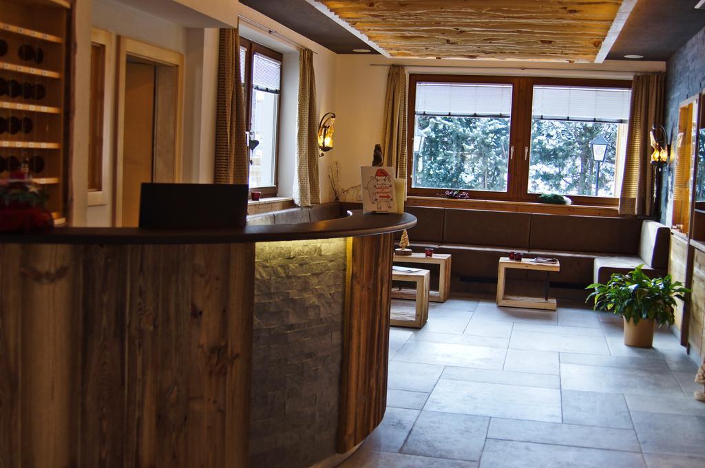 Hotel Garni Lamm Nauders Exteriör bild